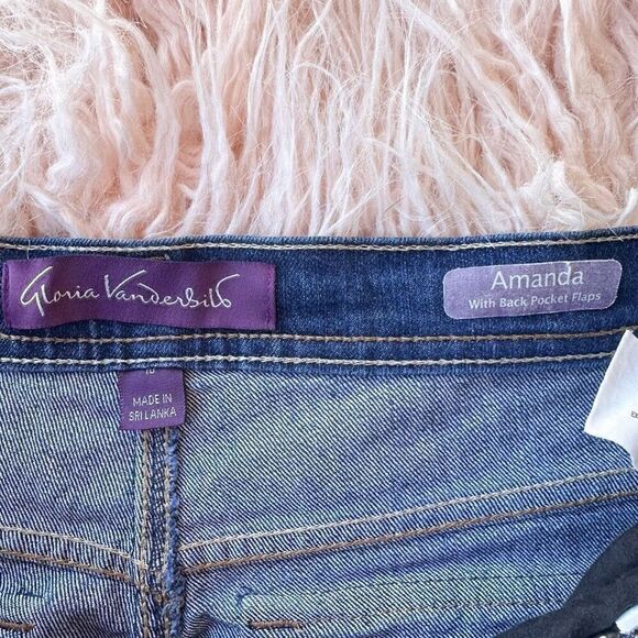 Women’s Size 10 Skinny Jeans - Picture 2 of 5